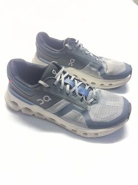On Running CloudRunner Swiss engineering Blue and White Sneakers M10
